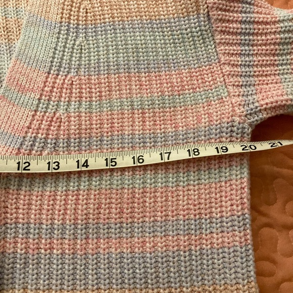 Gap button-down cardigan sweater in pastel colors - Picture 5 of 9